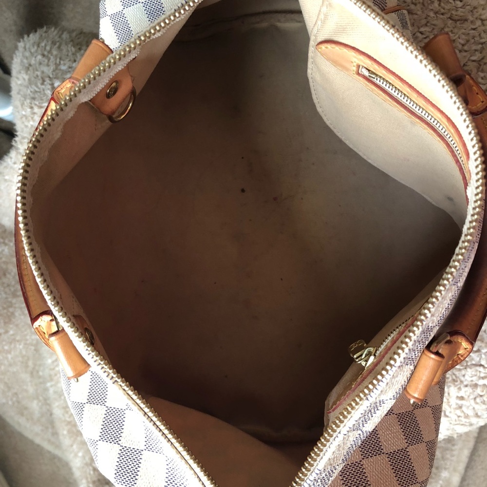 Louis Vuitton Purse - Picture 7 of 7